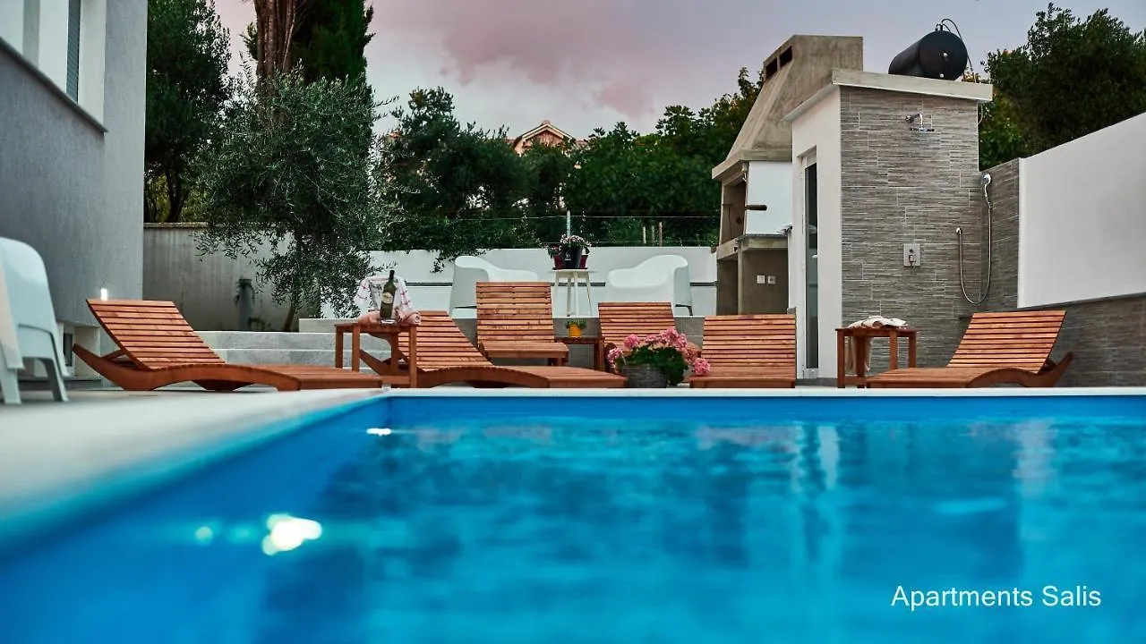 Salis Apartments Vrsi