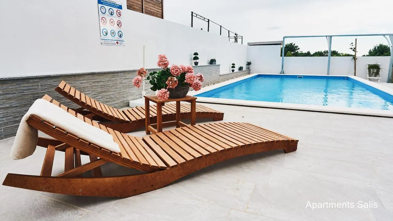 Salis Apartments Vrsi
