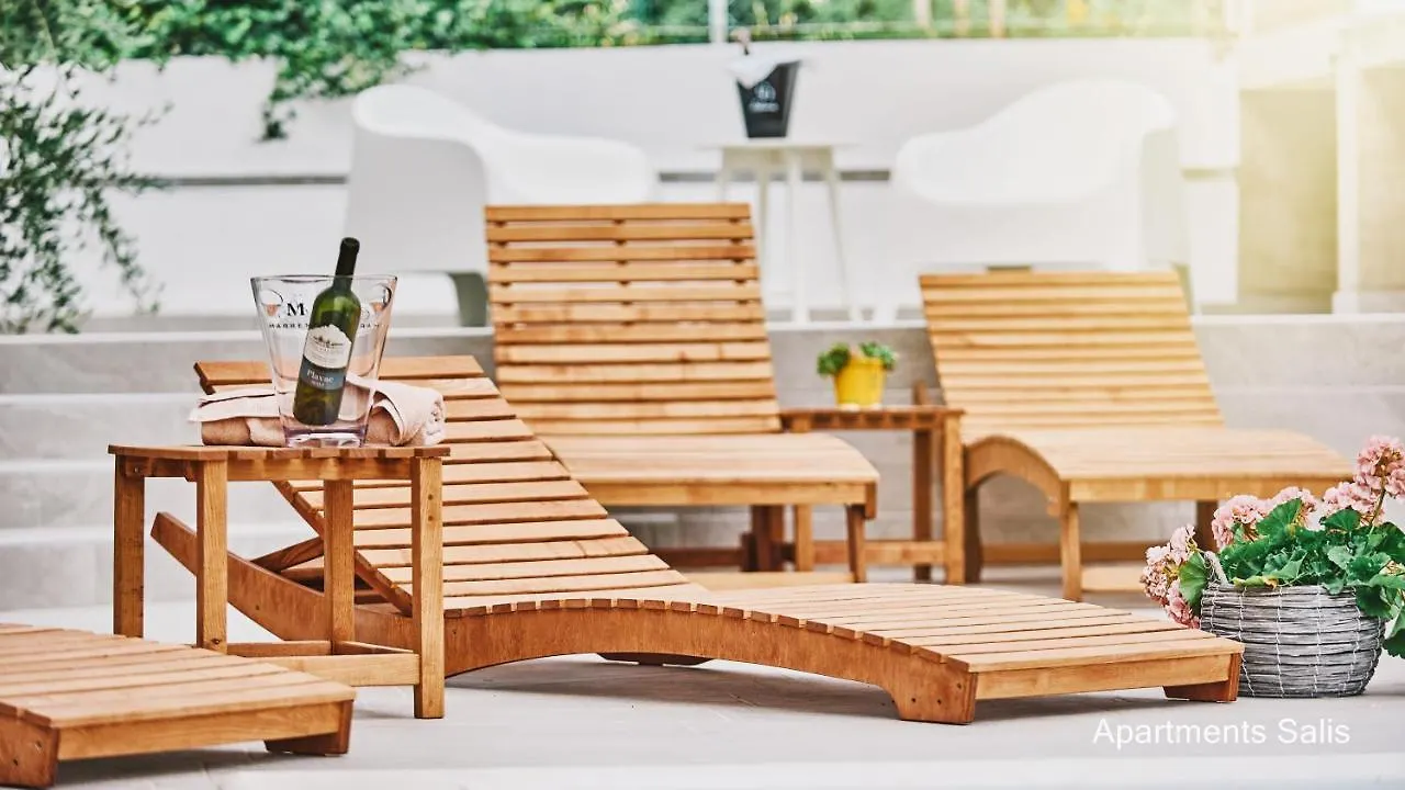 Salis Apartments Vrsi