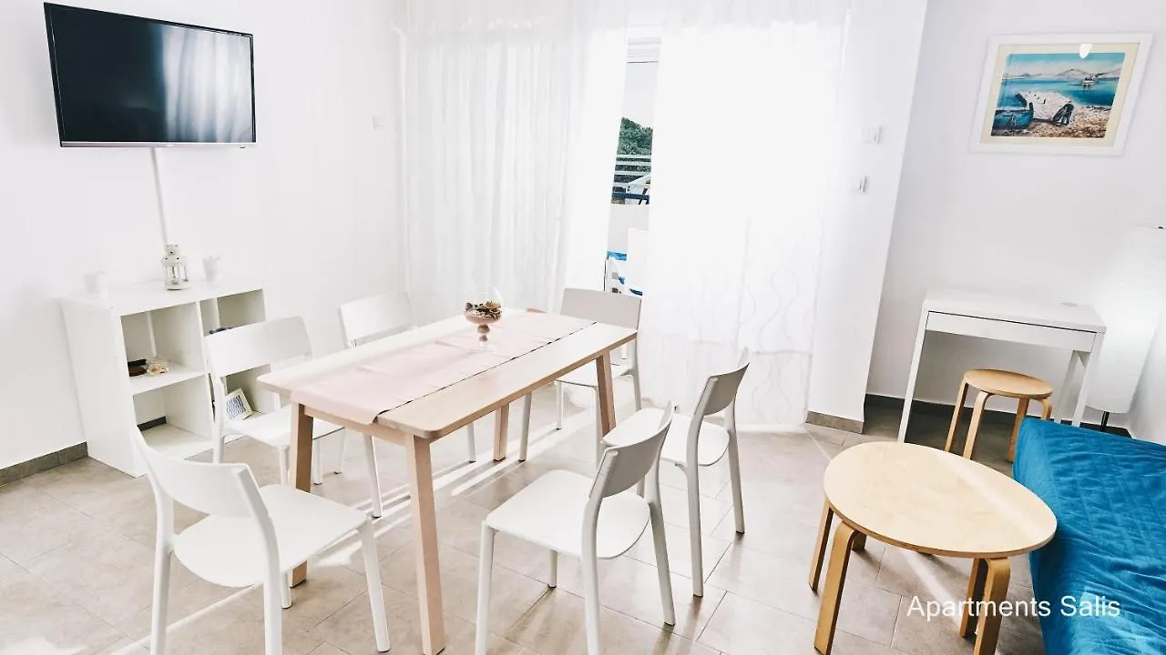 Salis Apartments Vrsi